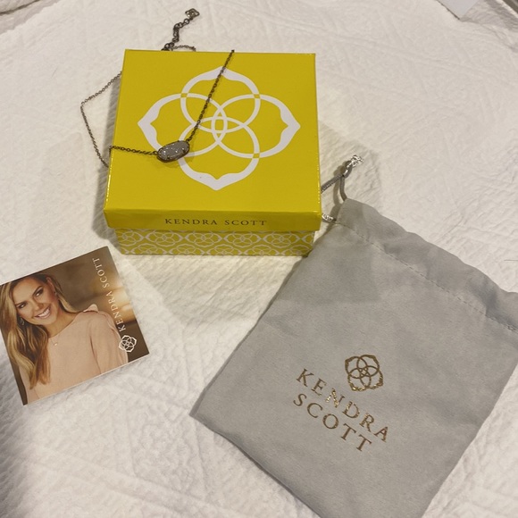 KENDRA SCOTT DRUSY PENDANT NECKLACE IN IRIDESCENT - Picture 10 of 10